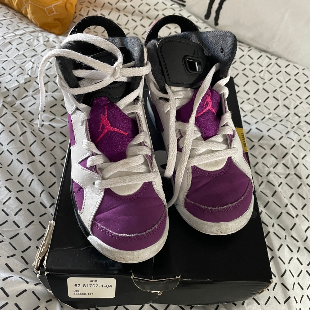 Kids retro Jordan’s boy/girl
